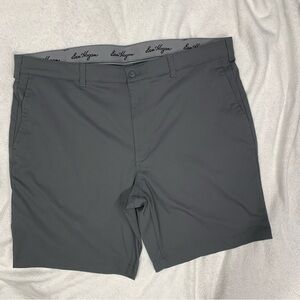 Ben Hogan EUC Dark Gray Comfort Waist Shorts size 40